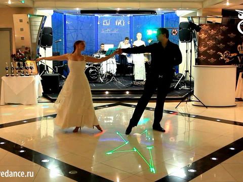 Романтичный свадебный танец: медленный вальс!