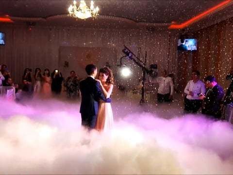 Тяжелый дым,снег на свадьбу от "Виталий Попов Show"